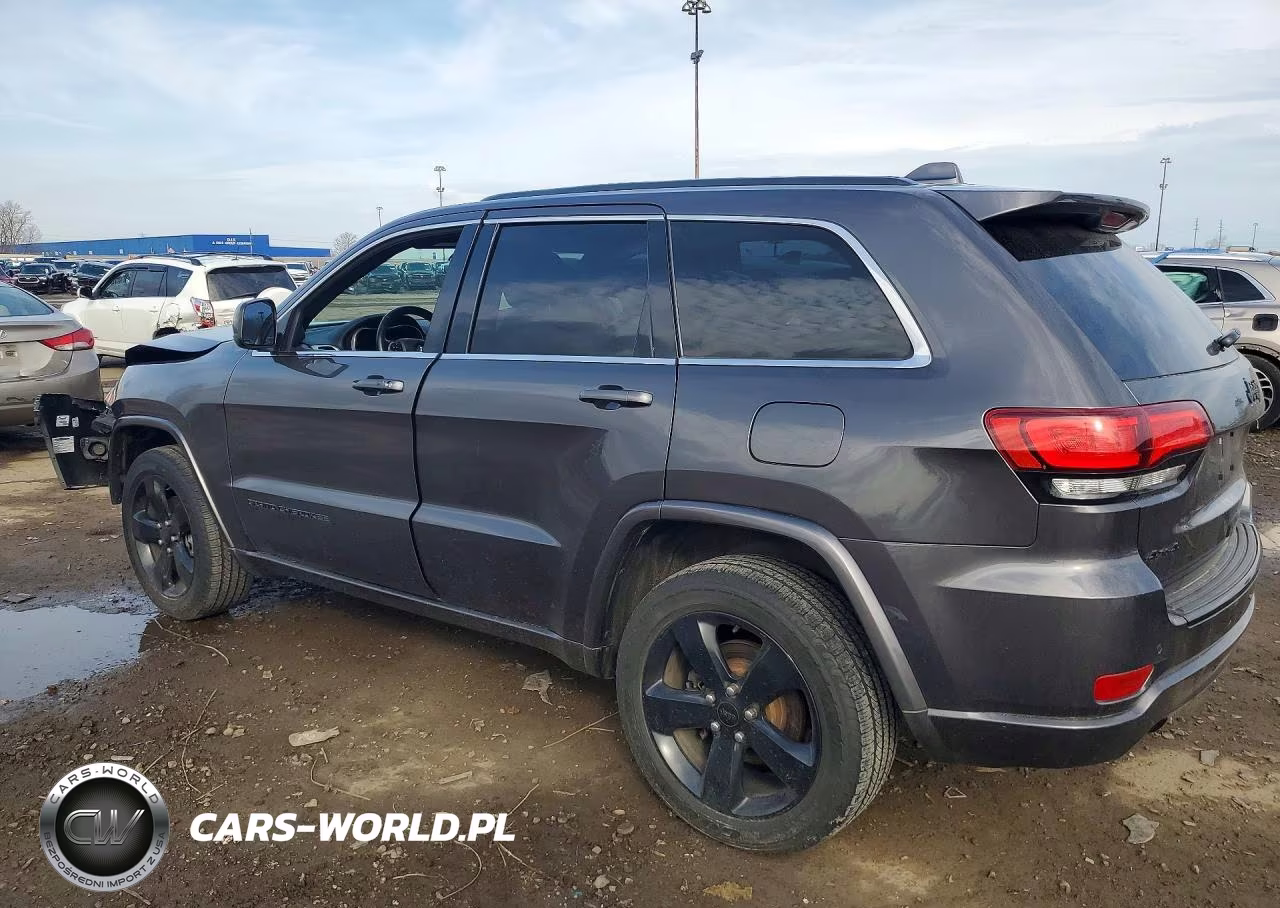2015 Jeep Grand Cherokee Laredo VIN:1C4RJFAG1FC876022 - 2