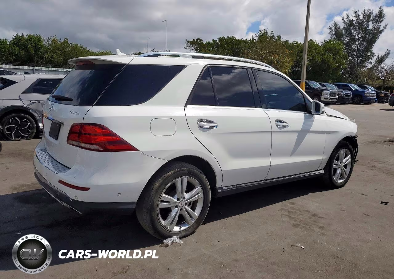 2016 Mercedes-Benz Gle 350 4Matic VIN:4JGDA5HB5GA728270 - 3