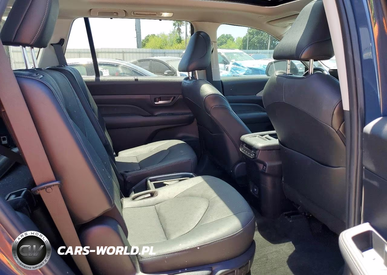 2024 Toyota Grand Highlander Platinum VIN:5TDAAAB52RS004514 - 11