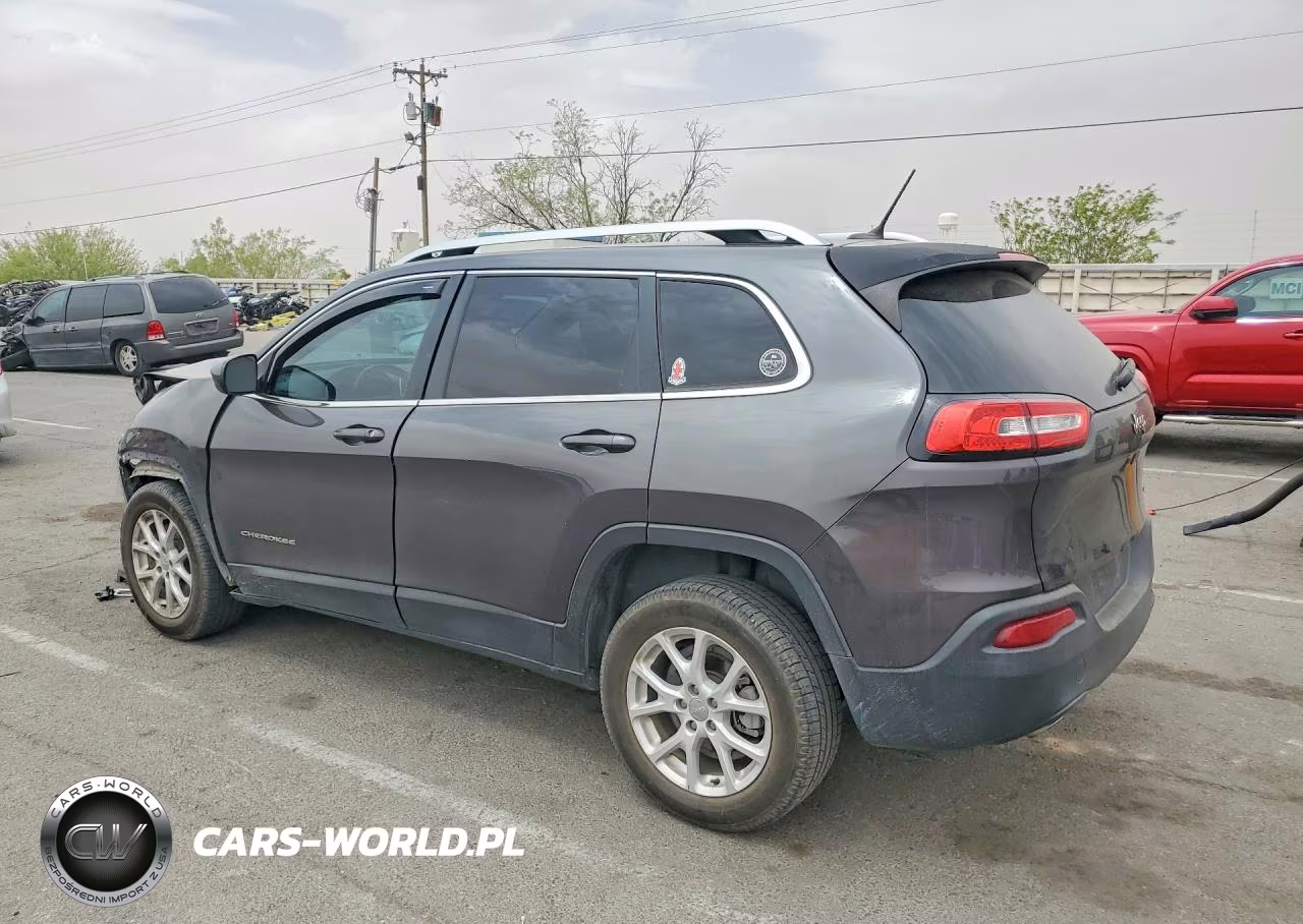 2016 Jeep Cherokee Latitude VIN:1C4PJLCB7GW323687 - 2