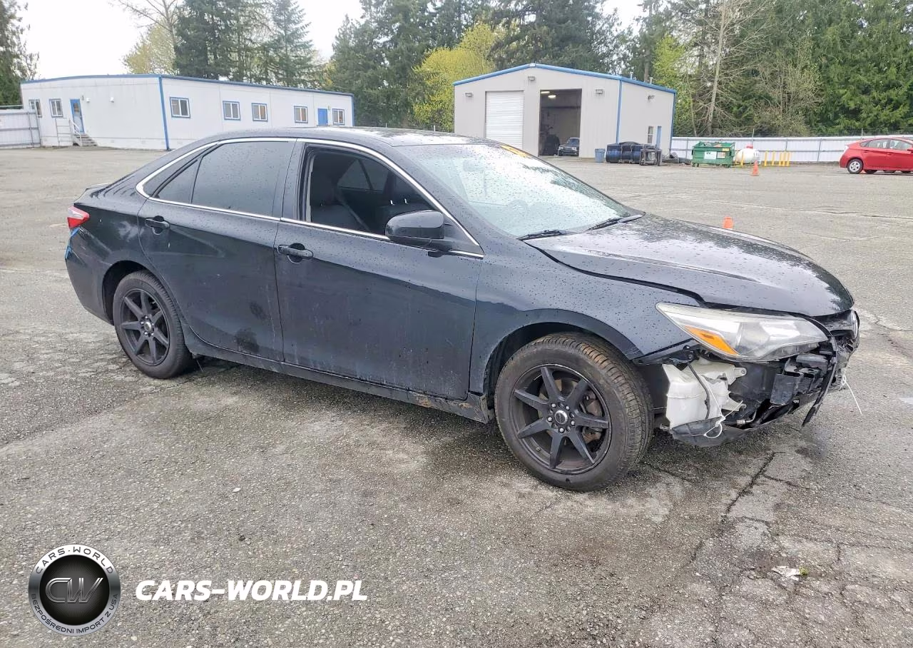 2015 Toyota Camry Se VIN:4T1BF1FK5FU962068 - 4