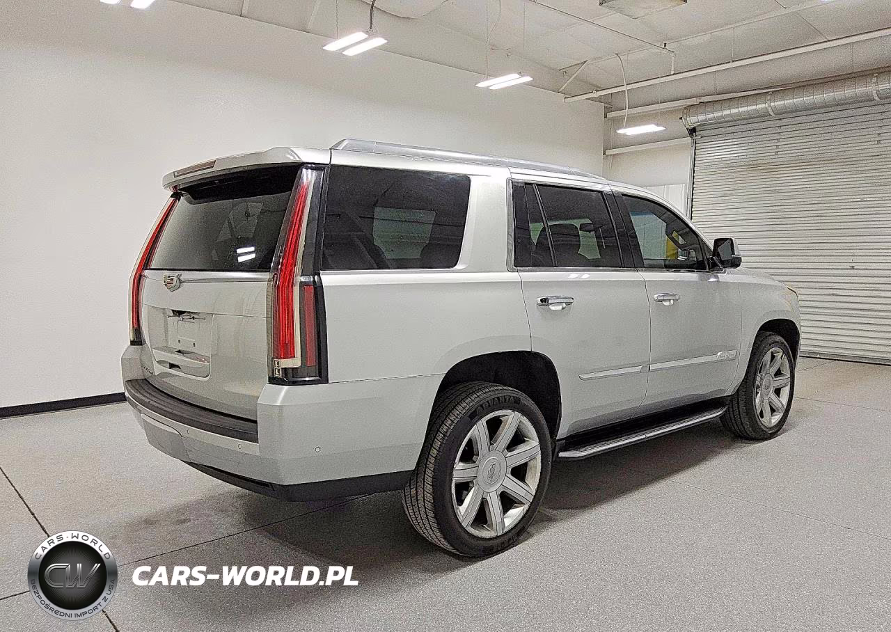 2018 Cadillac Escalade Luxury VIN:1GYS3BKJ7JR115364 - 3