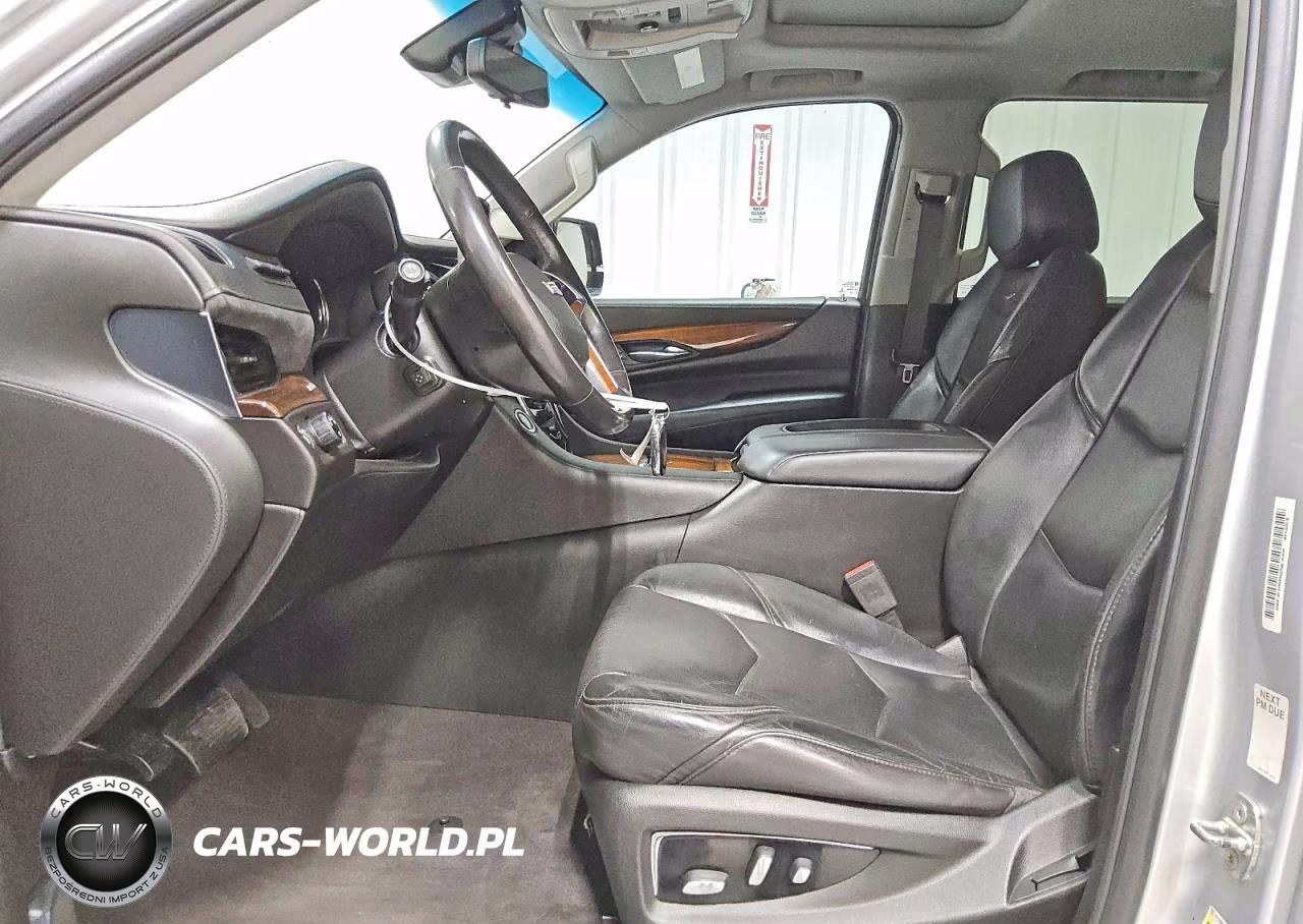 2018 Cadillac Escalade Luxury VIN:1GYS3BKJ7JR115364 - 7