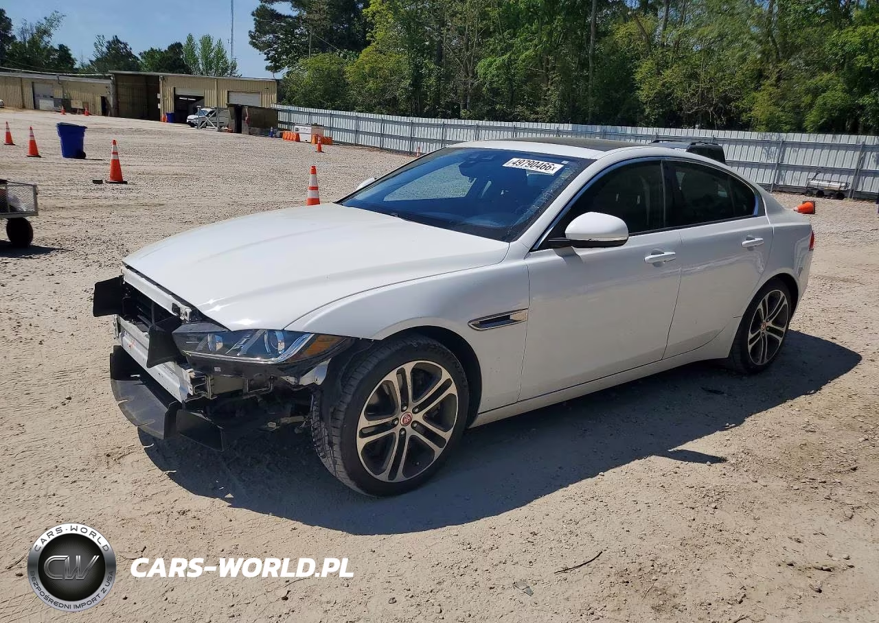 2017 Jaguar Xe Premium