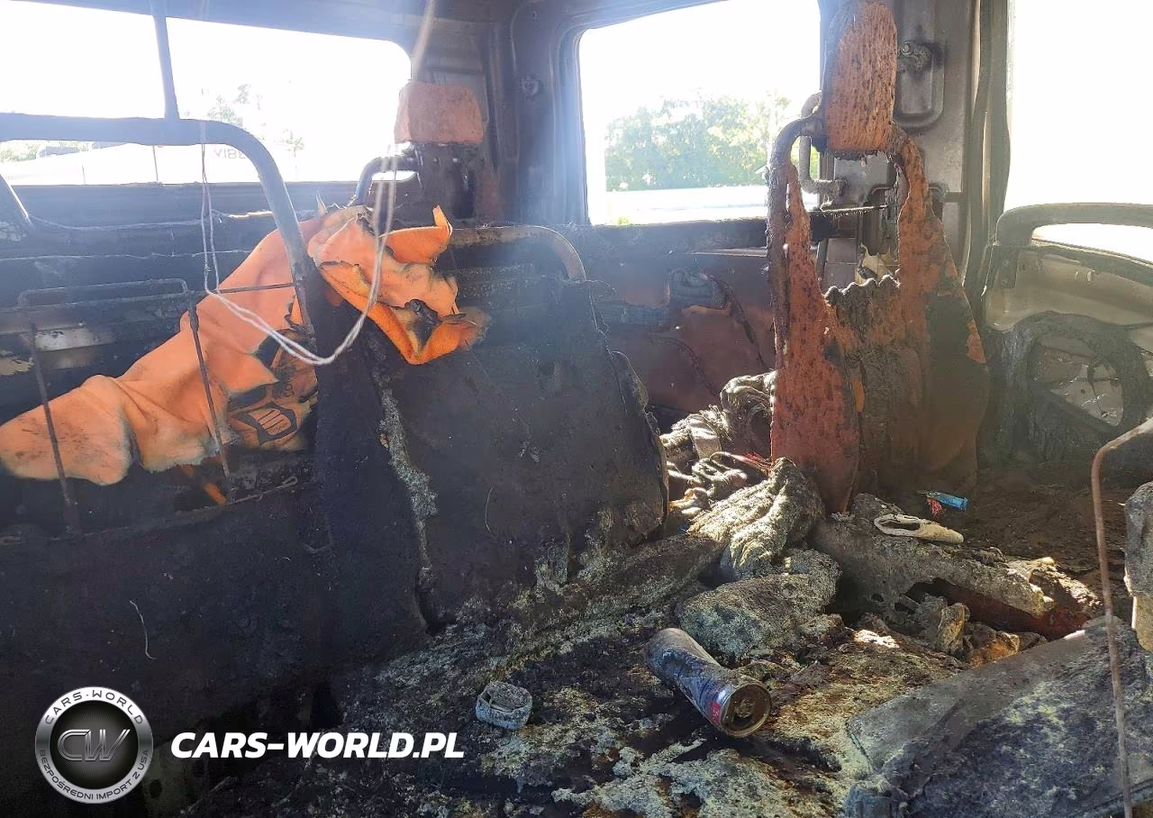 2018 Isuzu Npr Hd Truck Cab And Chassis VIN:54DC4J1B5JS807977 - 9