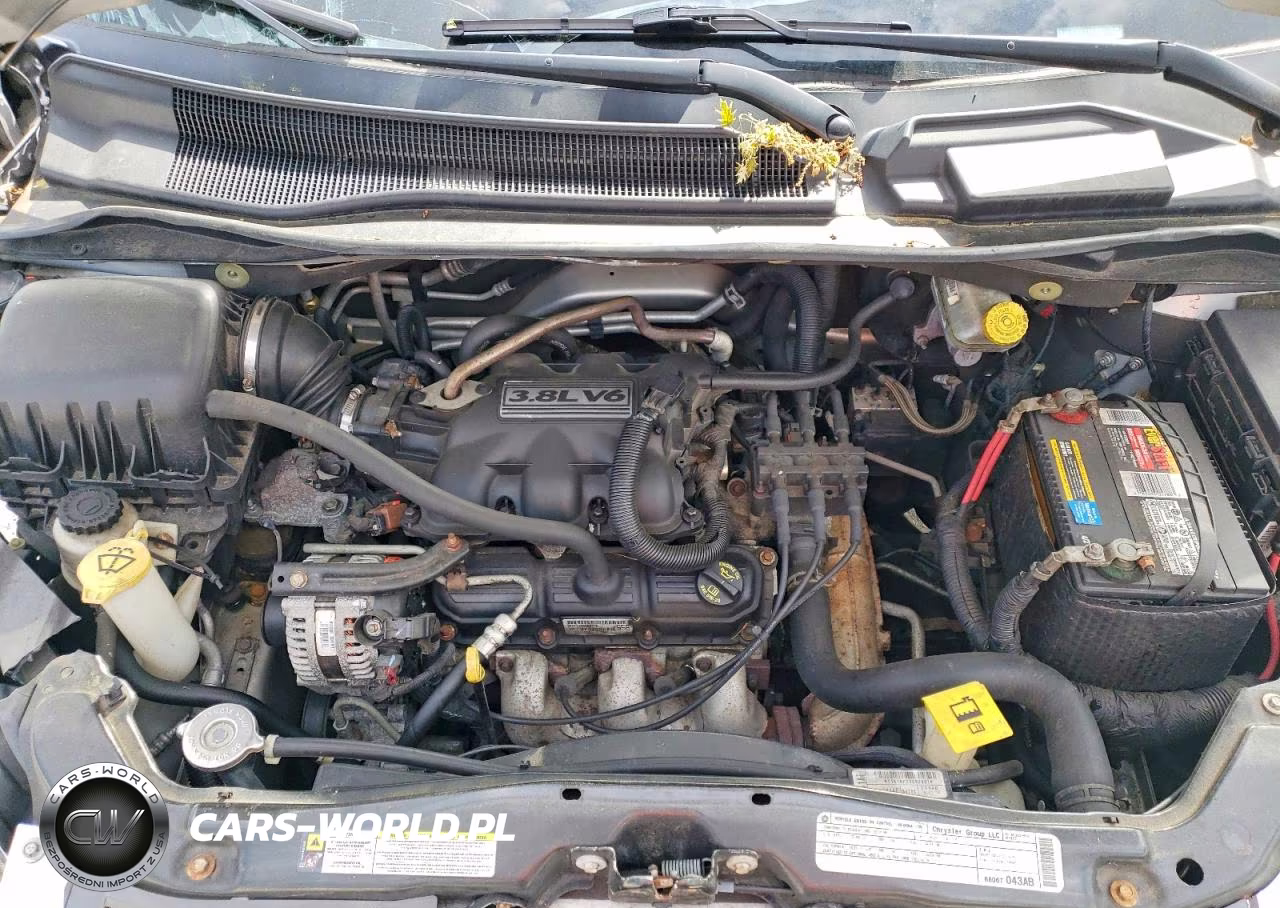2010 Chrysler Town & Country Touring VIN:2A4RR5D15AR110511 - 12