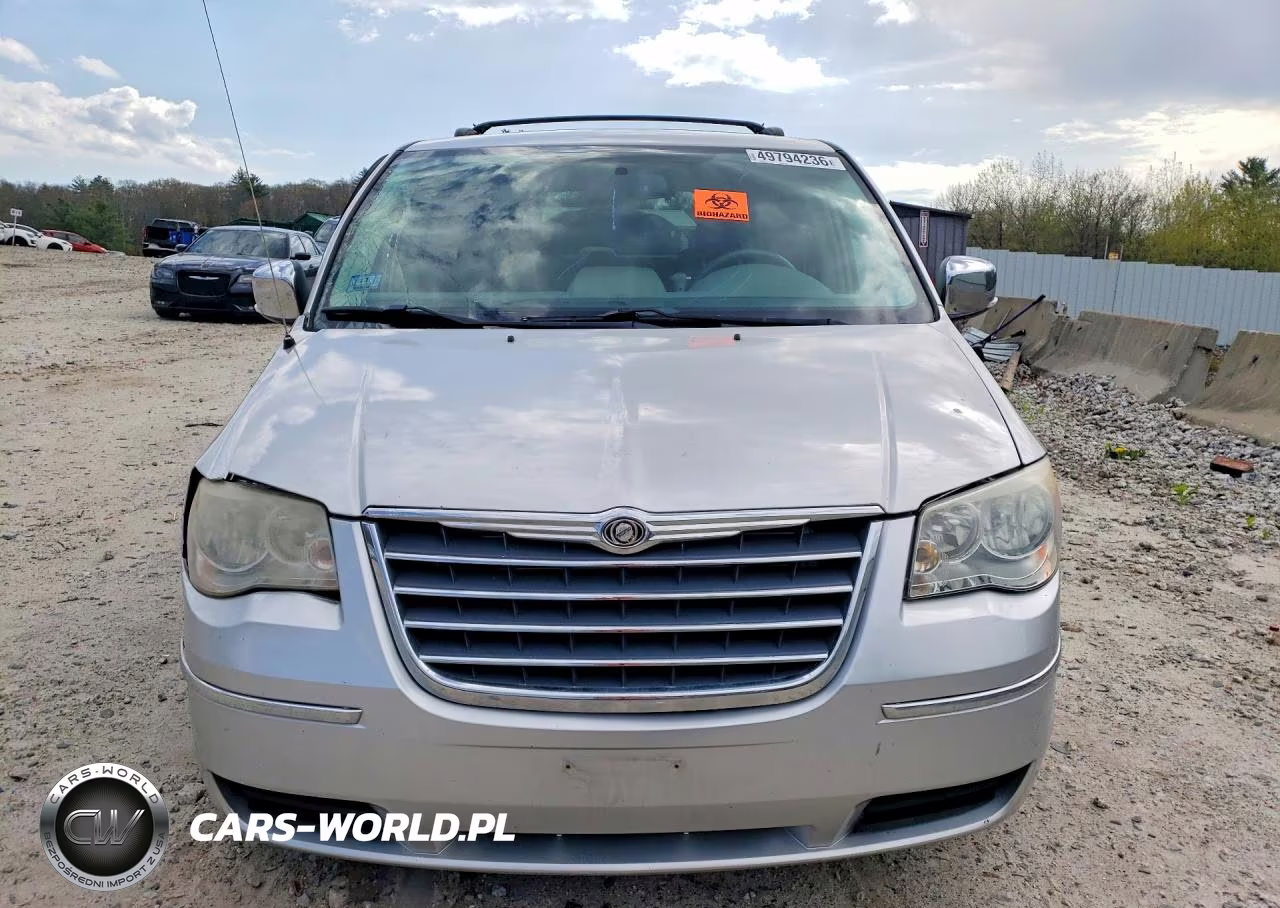 2010 Chrysler Town & Country Touring VIN:2A4RR5D15AR110511 - 5