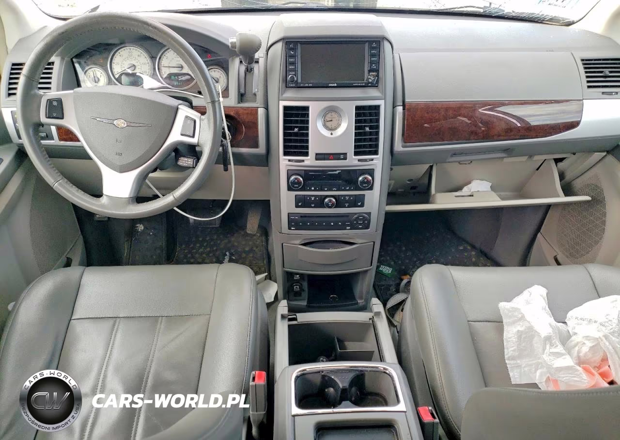 2010 Chrysler Town & Country Touring VIN:2A4RR5D15AR110511 - 8