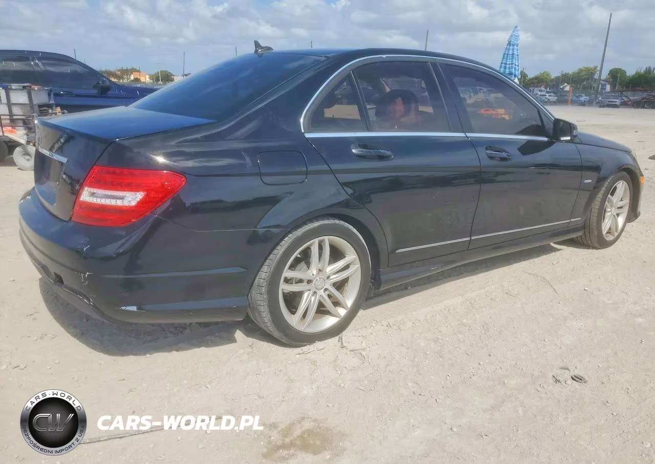 2012 Mercedes-Benz C 250 VIN:WDDGF4HB9CR232791 - 3
