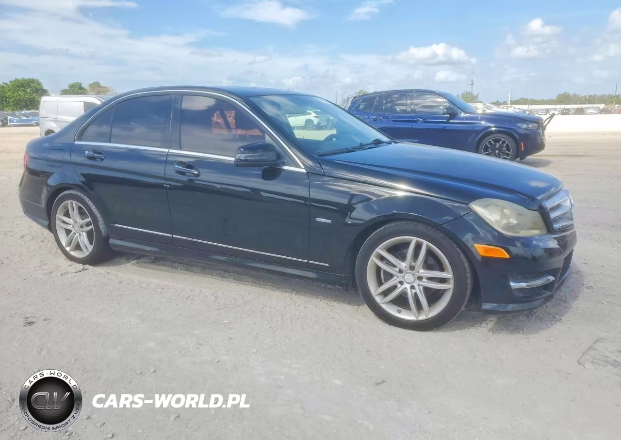 2012 Mercedes-Benz C 250 VIN:WDDGF4HB9CR232791 - 4