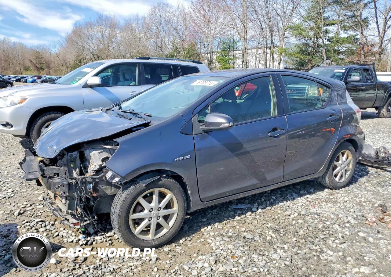 2014 Toyota Prius C Three