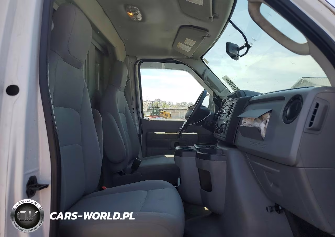 2019 Ford Econoline E350 Super Duty Cutaway Van VIN:1FDWE3F64KDC36764 - 10