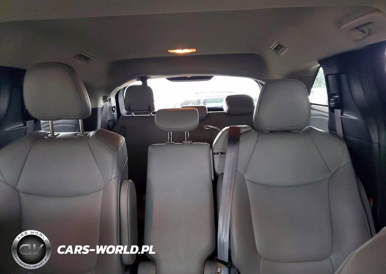 2025 Toyota Sienna Xle 8-Passenger VIN:5TDYRKEC7SS274447 - 10