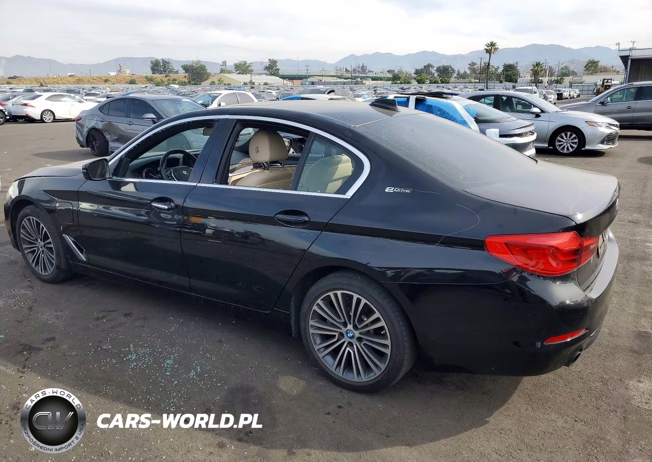 2018 BMW 530E VIN:WBAJA9C56JB034377 - 2