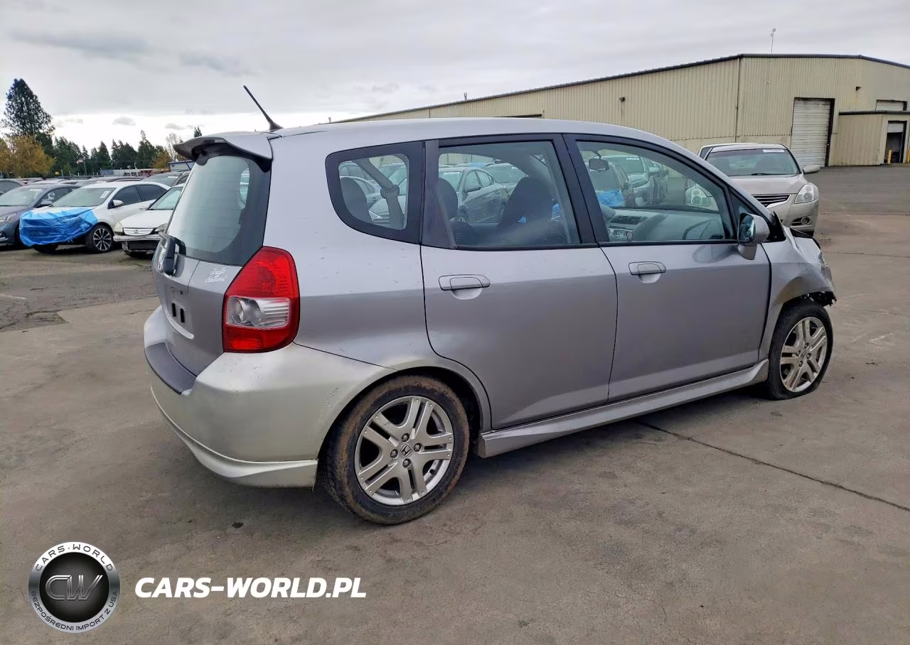 2007 Honda Fit S VIN:JHMGD38647S030418 - 3
