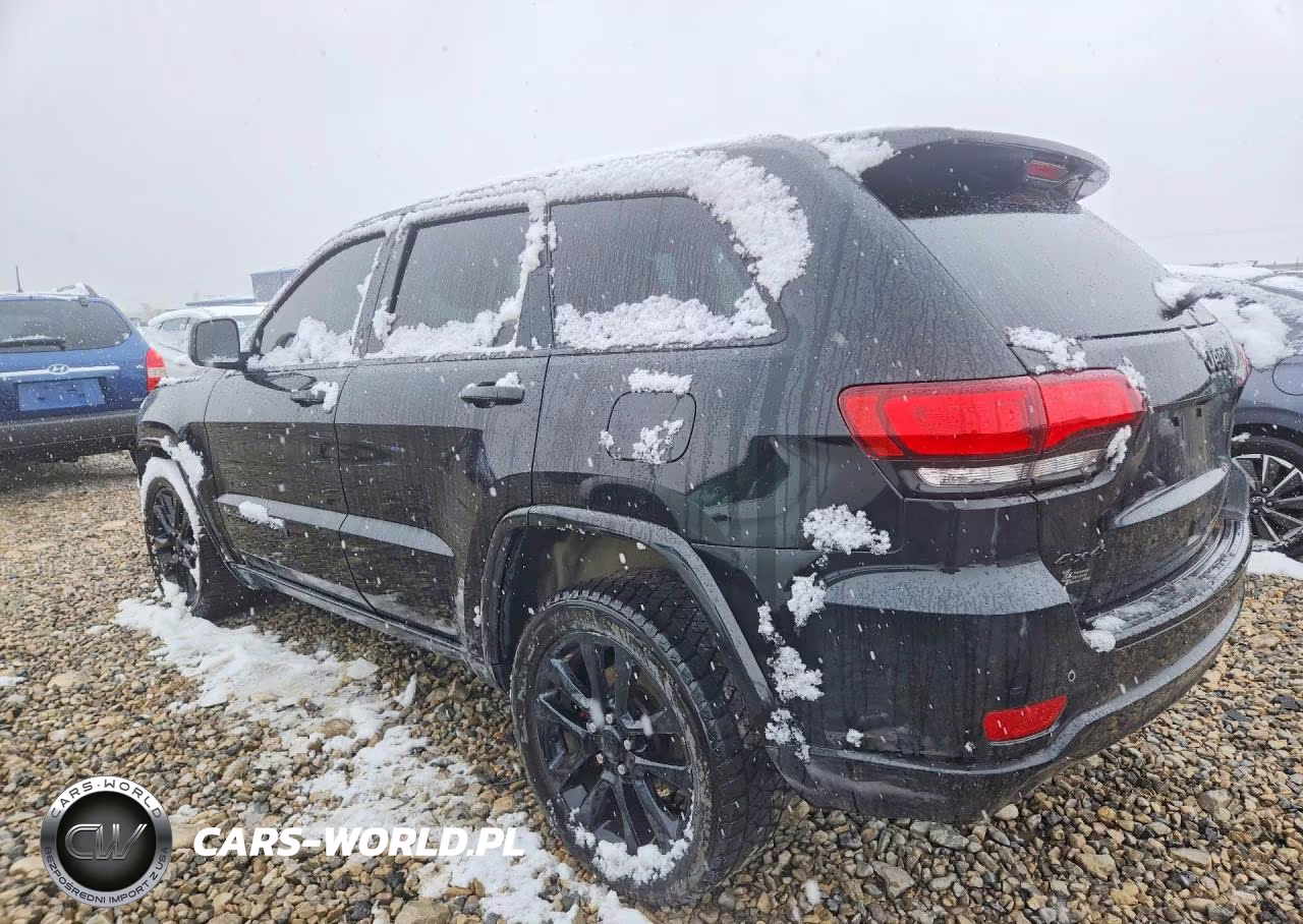 2018 Jeep Grand Cherokee Laredo VIN:1C4RJFAG6JC105113 - 2