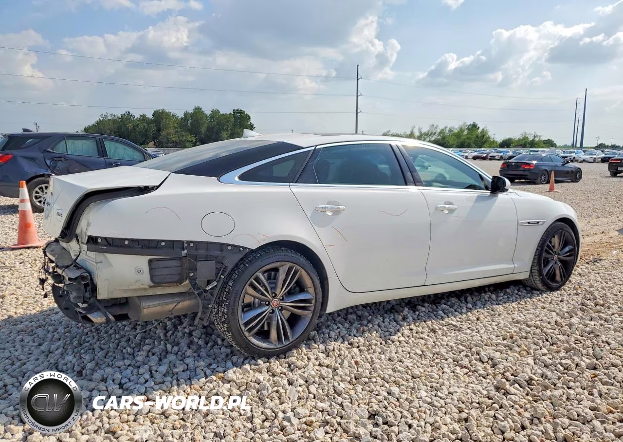 2015 Jaguar Xjl Supercharged VIN:SAJWA2GT4FMV87616 - 3