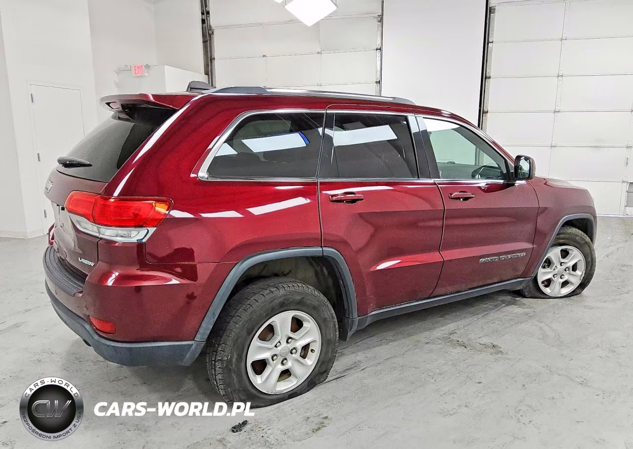 2017 Jeep Grand Cherokee Laredo VIN:1C4RJFAG0HC959136 - 3