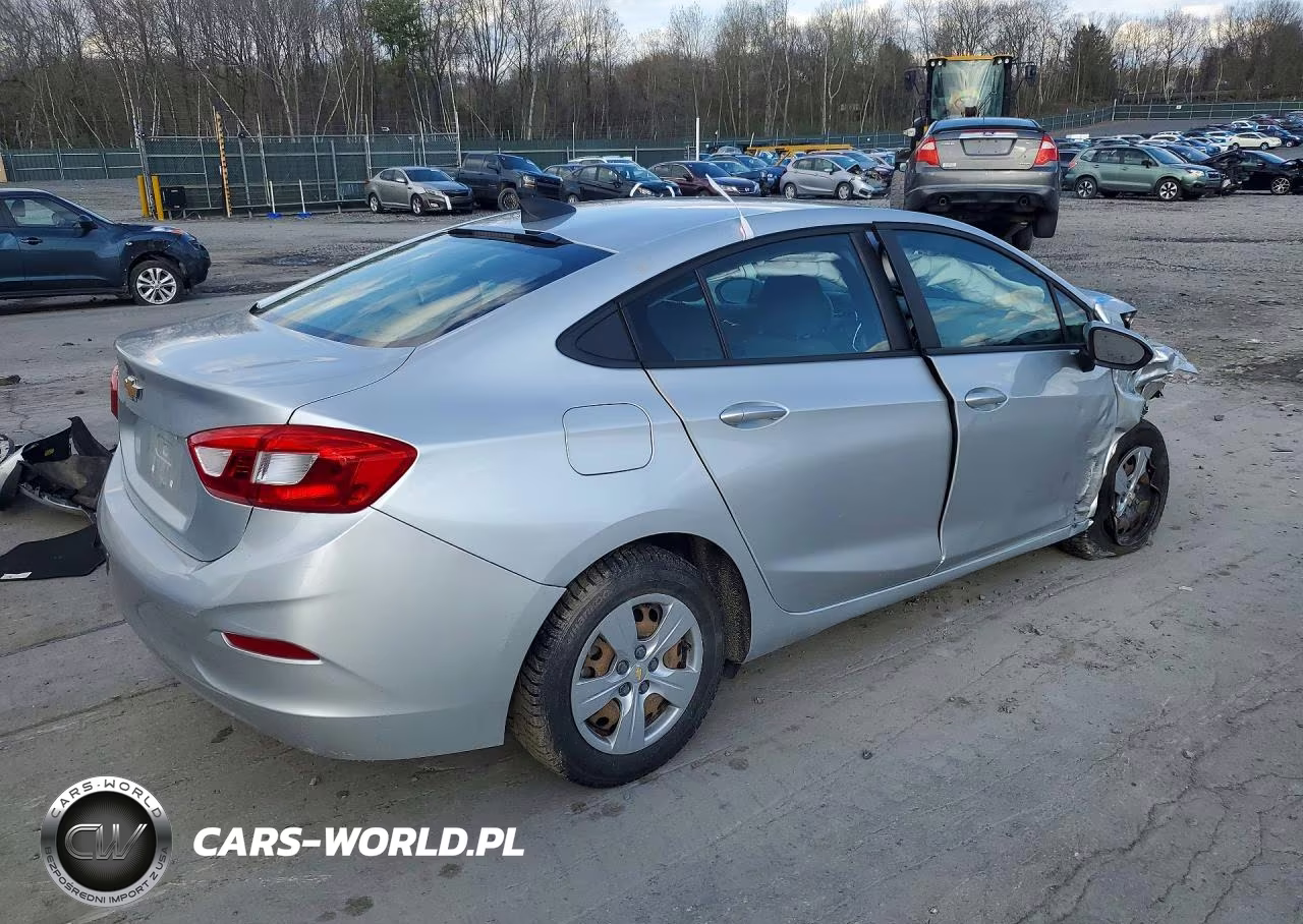 2017 Chevrolet Cruze Ls VIN:1G1BC5SM4H7160990 - 3