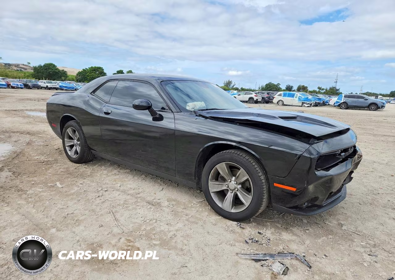 2019 Dodge Challenger Sxt VIN:2C3CDZAG4KH561676 - 4