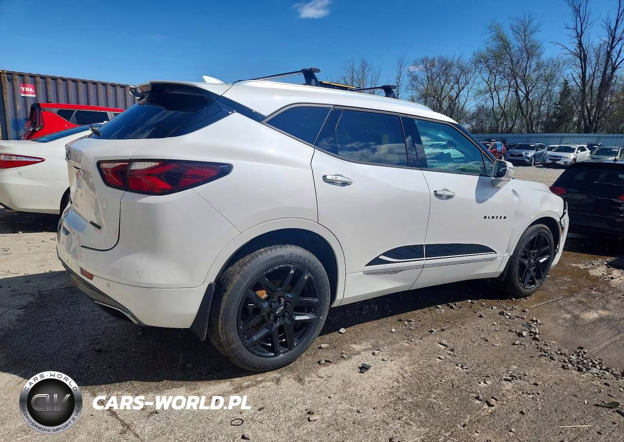 2020 Chevrolet Blazer Premier VIN:3GNKBLRS7LS531127 - 3