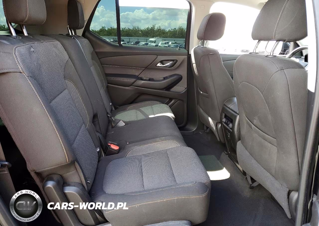 2018 Chevrolet Traverse Ls VIN:1GNERFKW8JJ261217 - 11