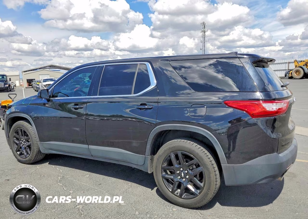 2018 Chevrolet Traverse Ls VIN:1GNERFKW8JJ261217 - 2