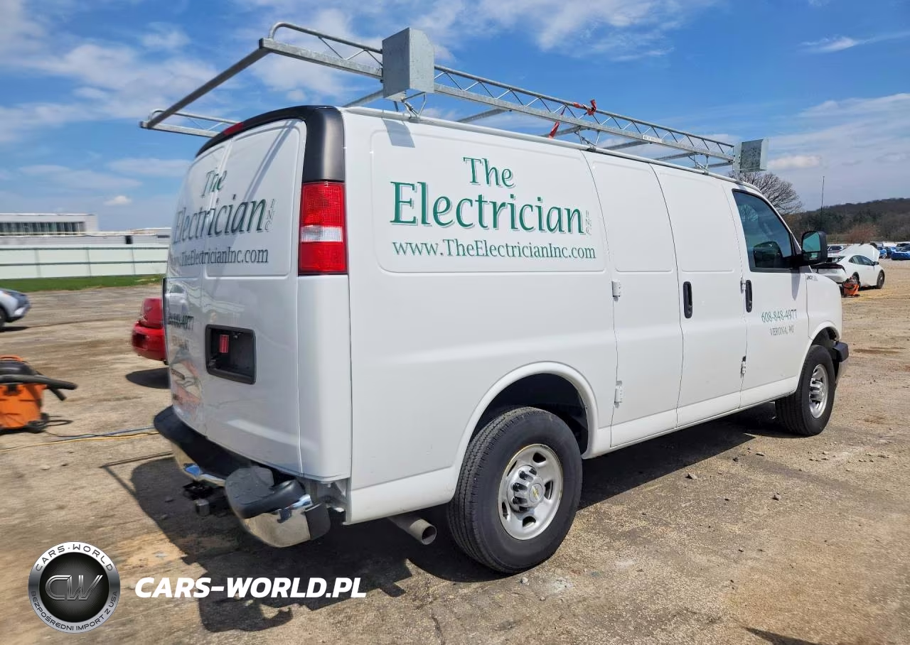 2023 Chevrolet Express G2500 VIN:1GCWGAFP6P1199818 - 3