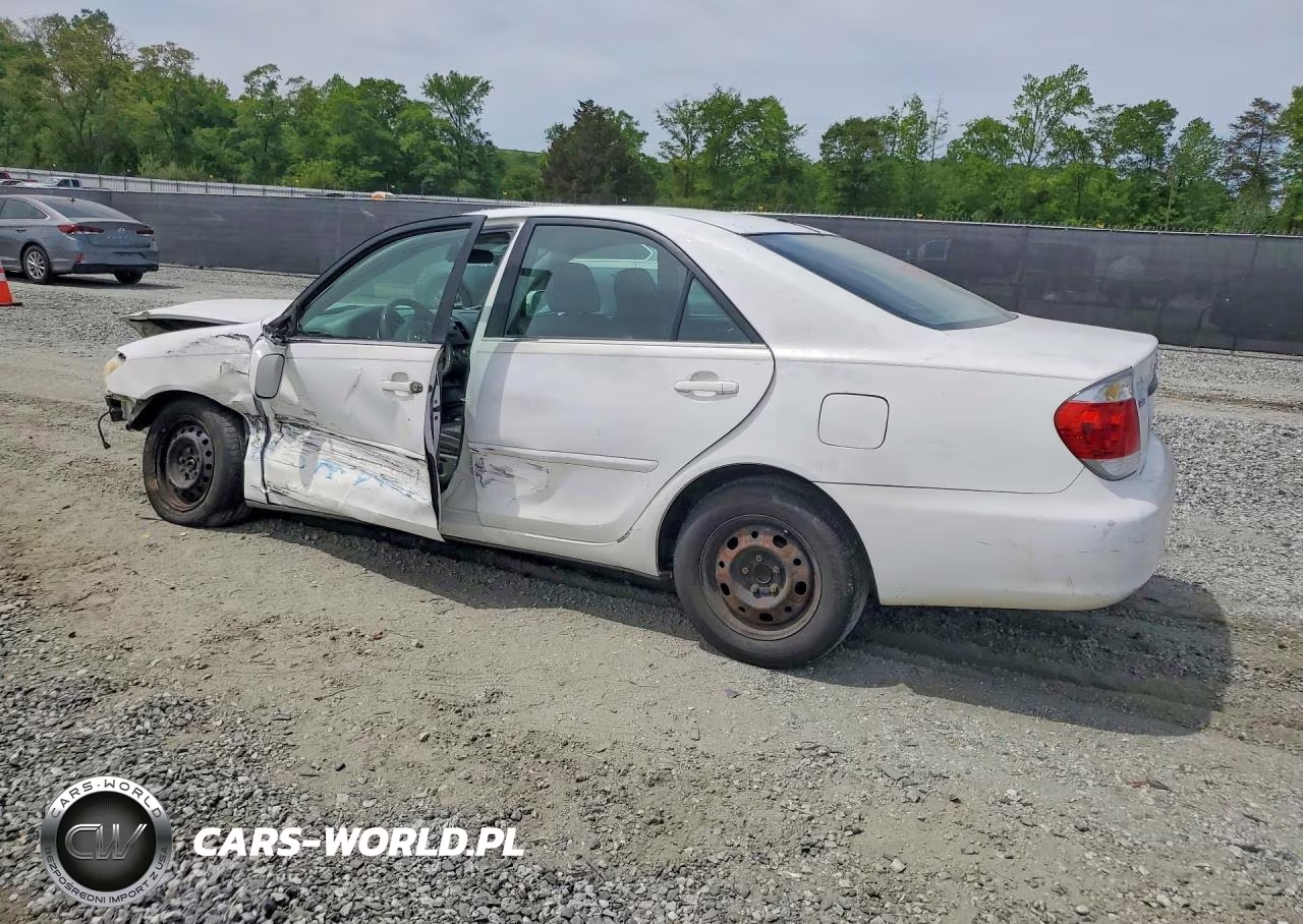 2005 Toyota Camry Le VIN:4T1BE32K05U575656 - 2
