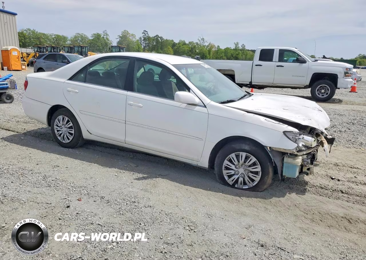 2005 Toyota Camry Le VIN:4T1BE32K05U575656 - 4