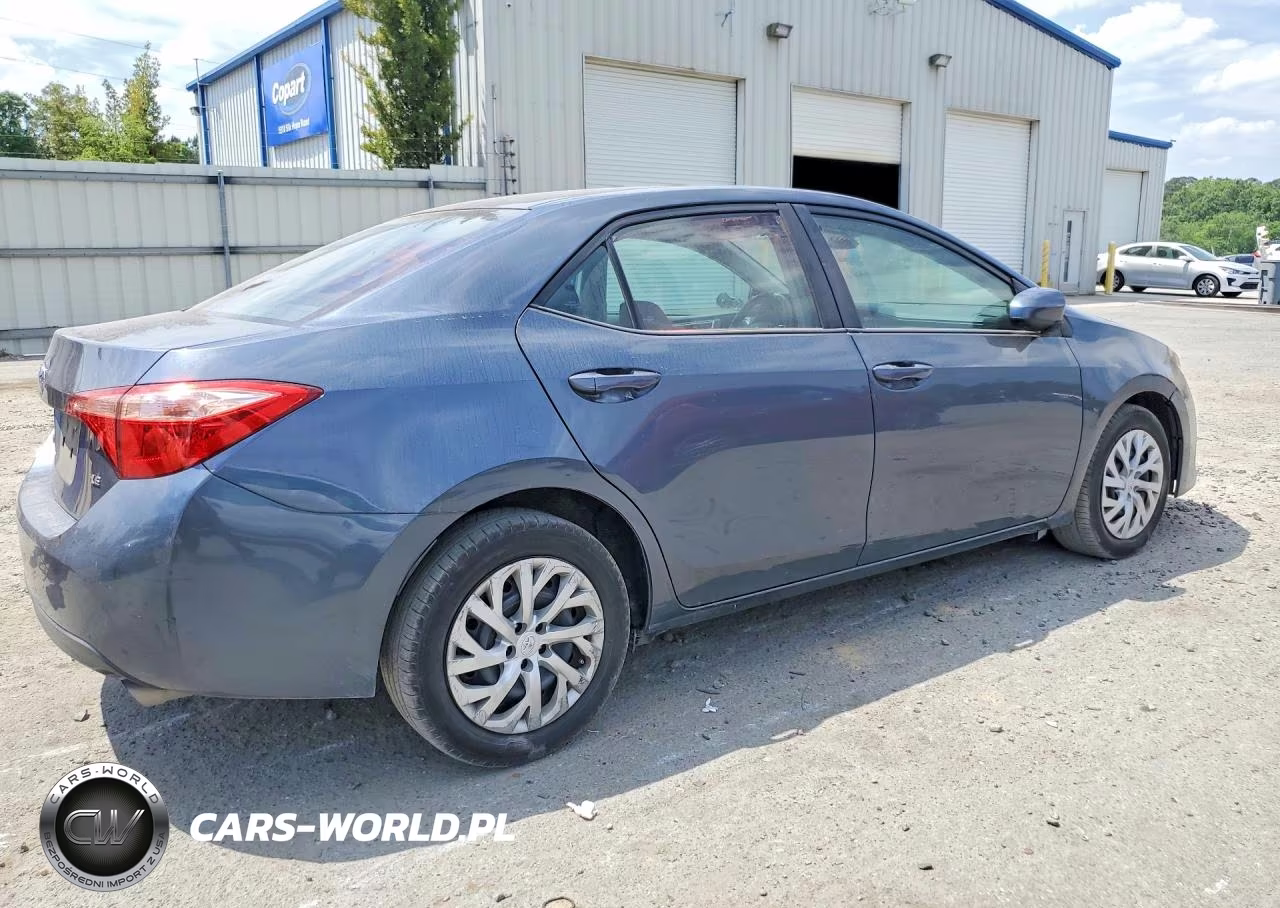 2019 Toyota Corolla Le VIN:2T1BURHE4KC165432 - 3