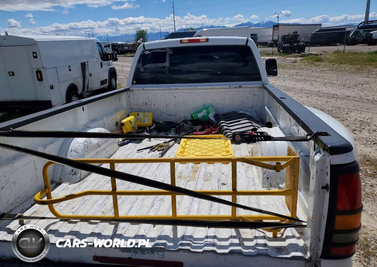 2001 Chevrolet Silverado K3500 VIN:1GCJK33111F194525 - 10