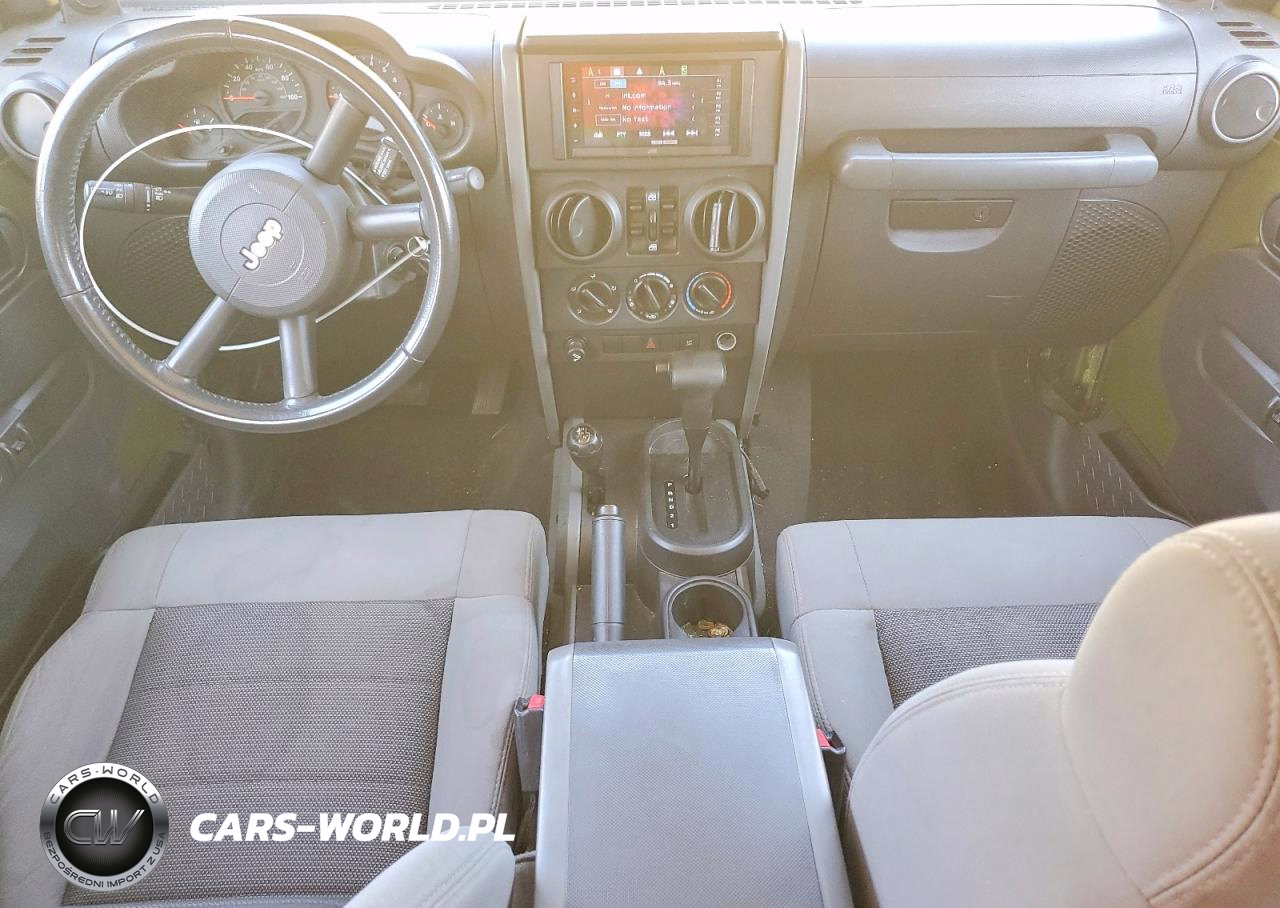 2008 Jeep Wrangler Unlimited X VIN:1J4GA39158L583646 - 8