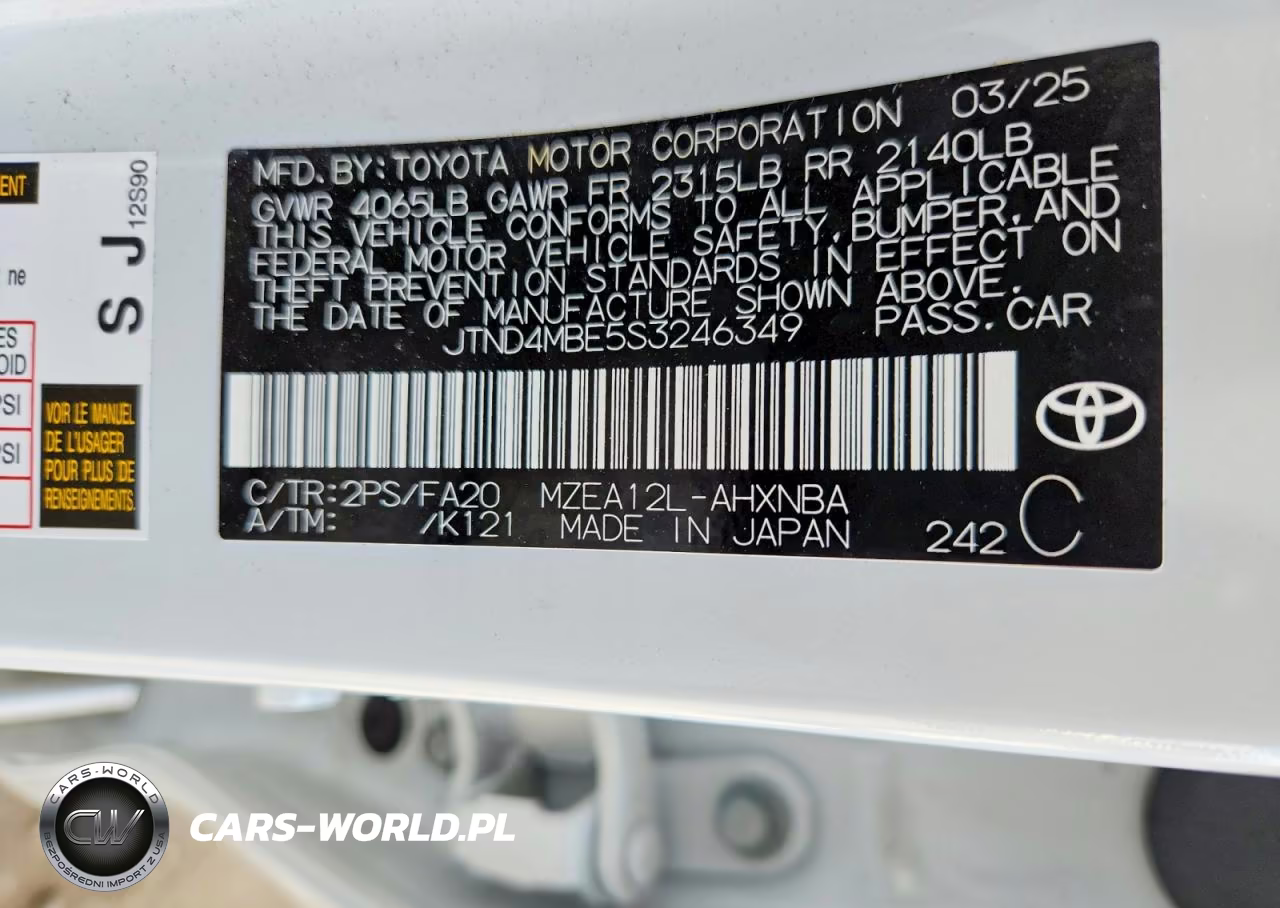 2025 Toyota Corolla Hatchback Nightshade VIN:JTND4MBE5S3246349 - 13