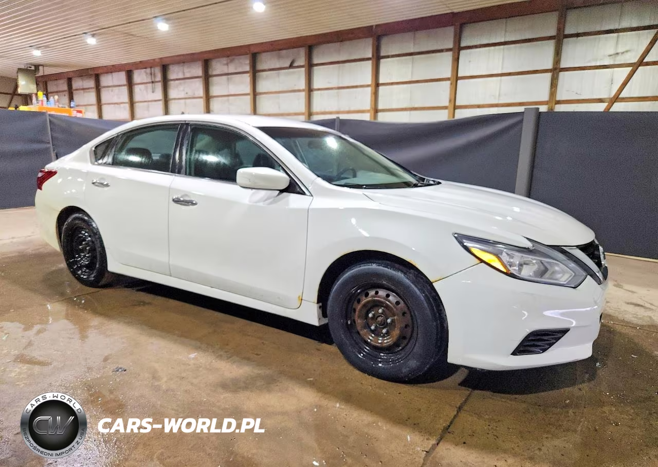 2018 Nissan Altima 2.5 S VIN:1N4AL3AP0JC174746 - 4
