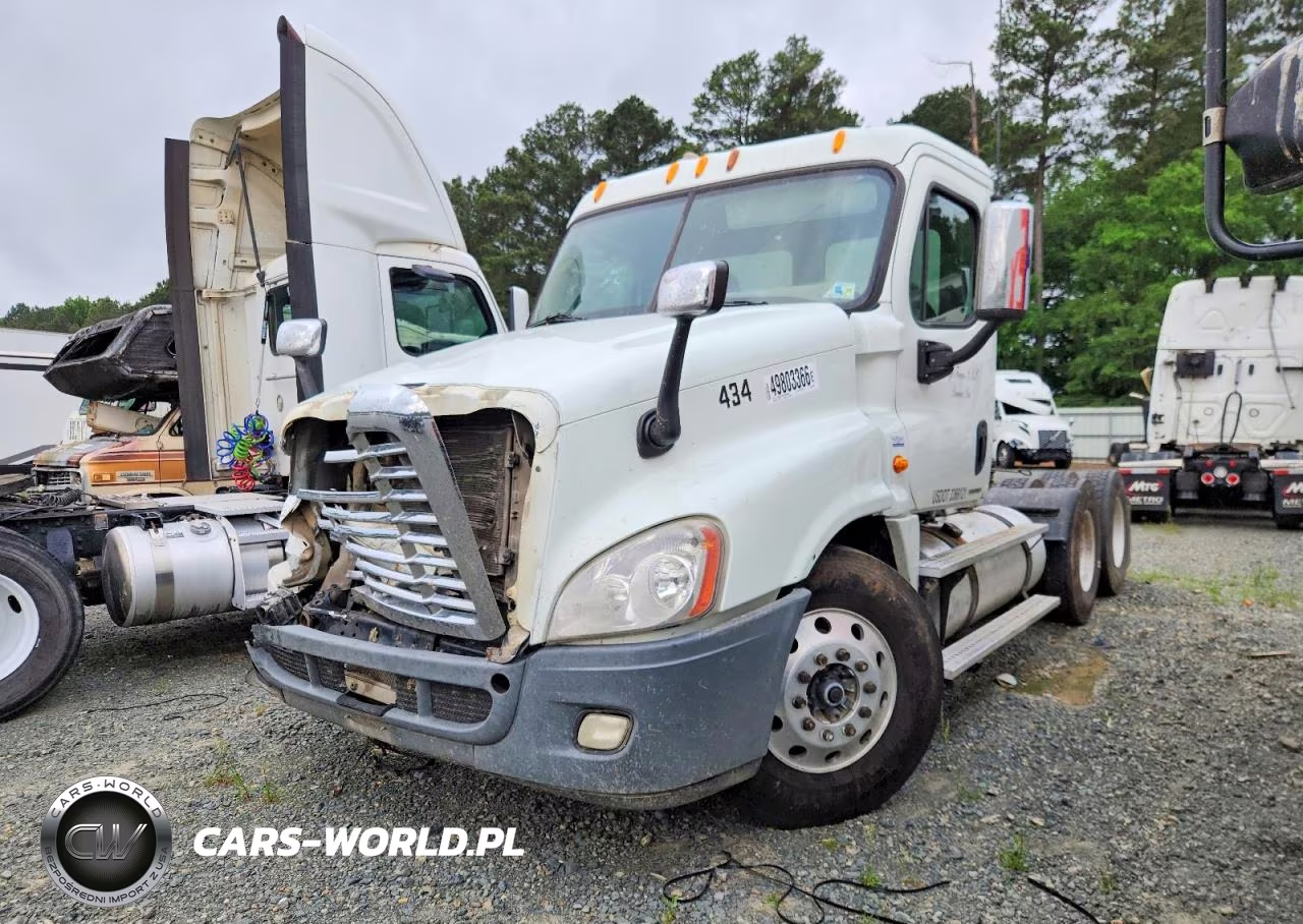 2012 Freightliner Cascadia Semi Truck VIN:1FUJGEBG7CLBP0118 - 2