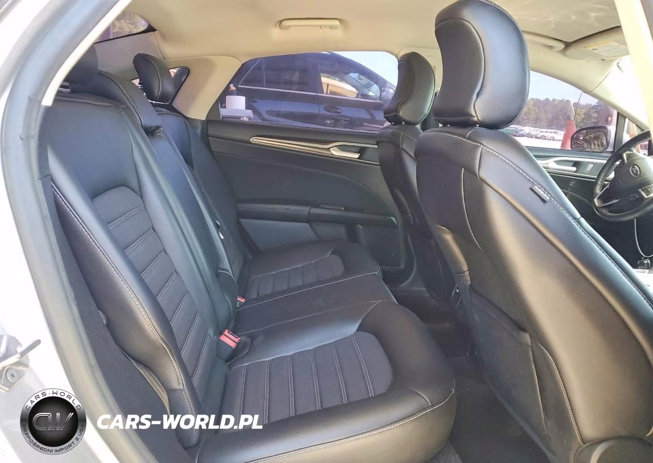2017 Ford Fusion Se VIN:3FA6P0T99HR172156 - 10
