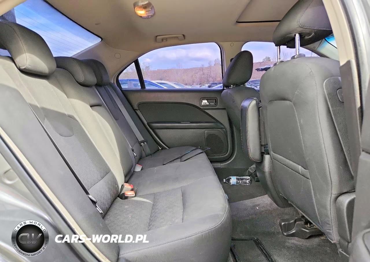 2010 Ford Fusion Se VIN:3FAHP0HA1AR201702 - 10