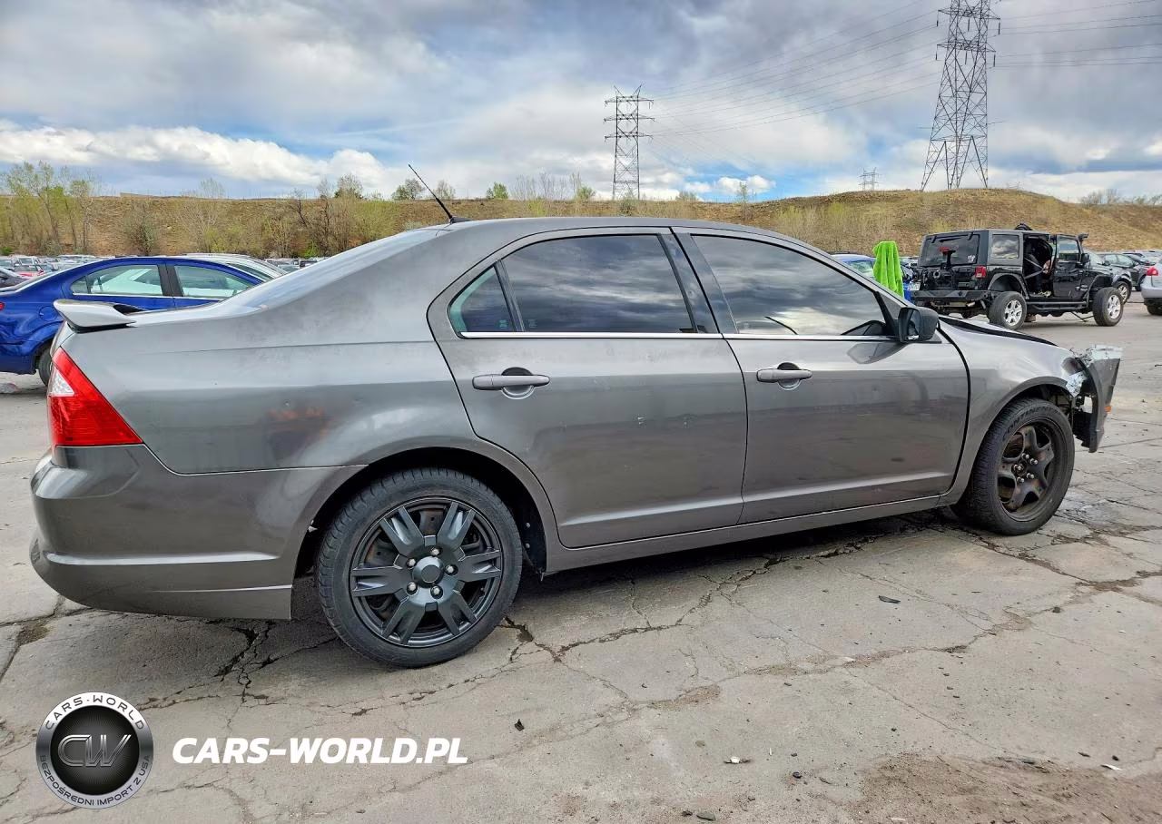 2010 Ford Fusion Se VIN:3FAHP0HA1AR201702 - 3