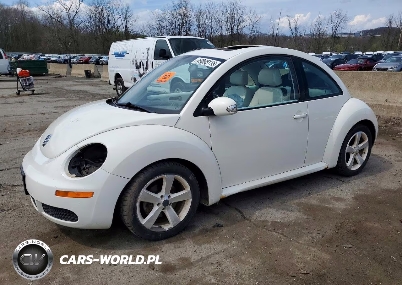 2008 Volkswagen New Beetle Triple White
