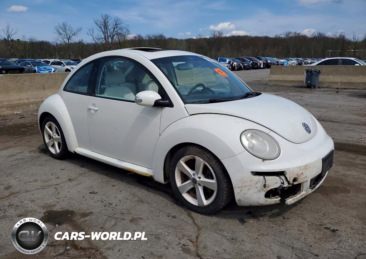 2008 Volkswagen New Beetle Triple White VIN:3VWFG31CX8M510779 - 4