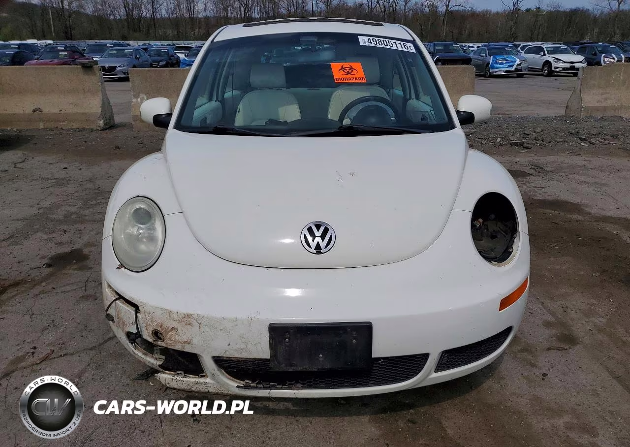 2008 Volkswagen New Beetle Triple White VIN:3VWFG31CX8M510779 - 5