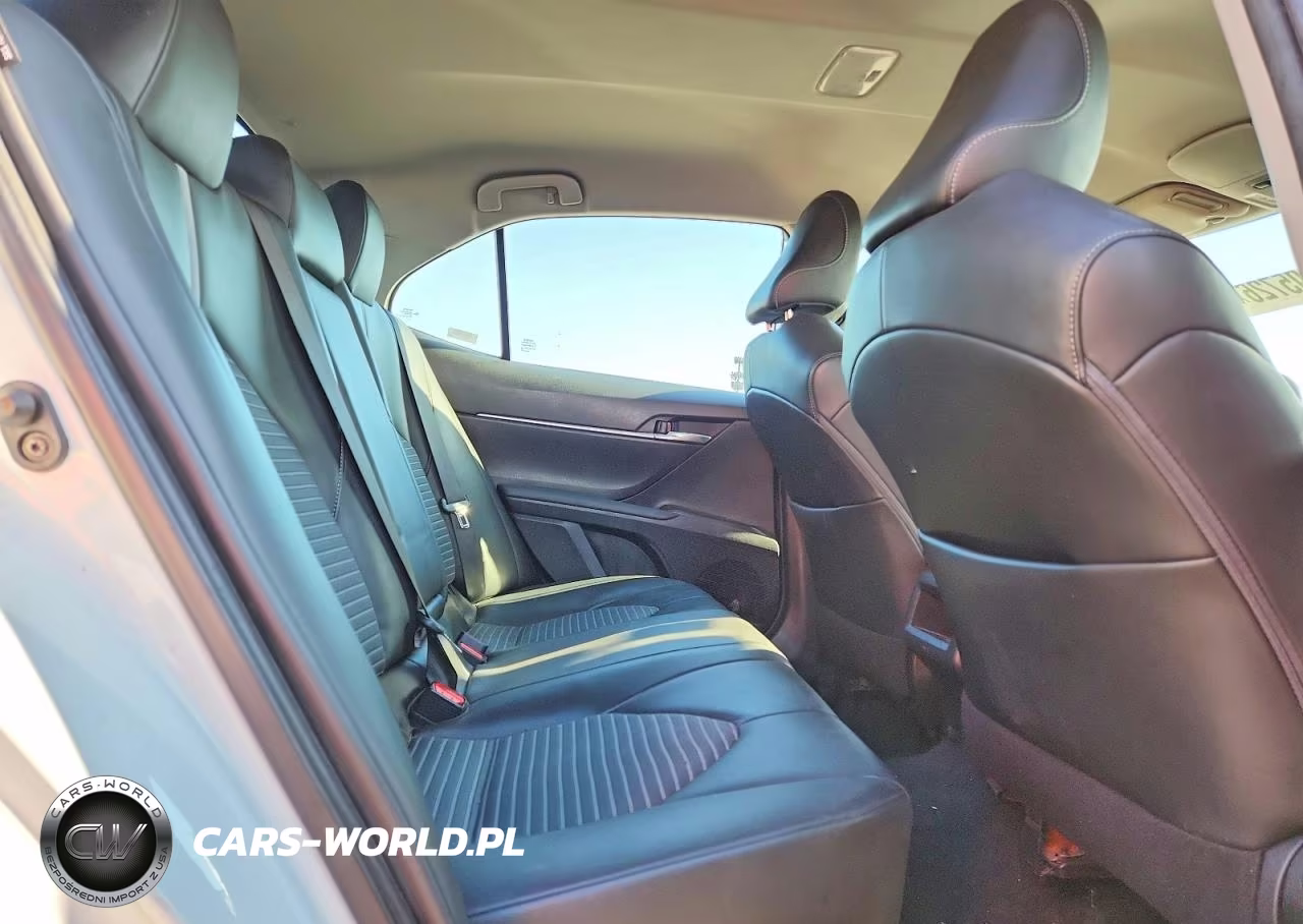 2021 Toyota Camry Se VIN:4T1G11AKXMU560412 - 10