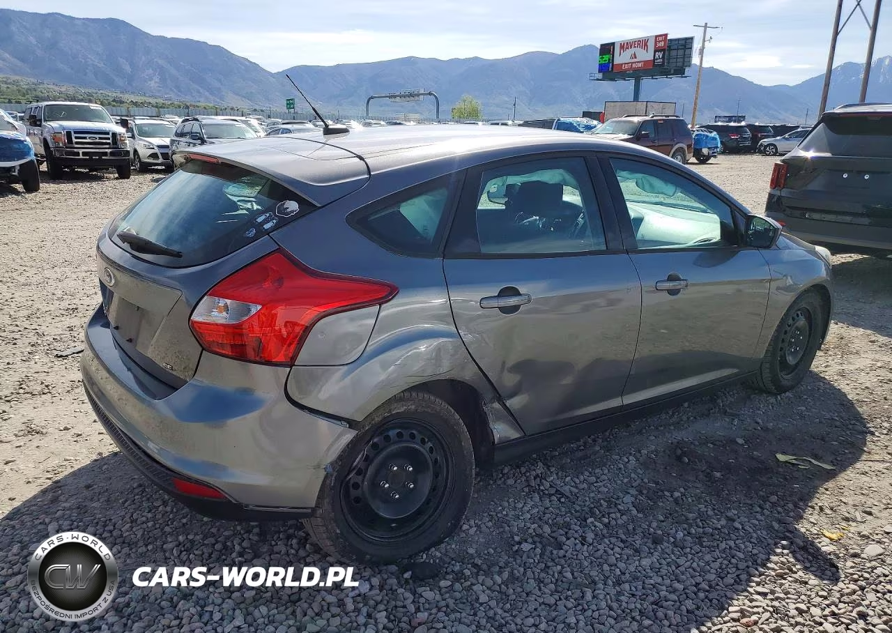 2012 Ford Focus Se VIN:1FAHP3K24CL302639 - 3