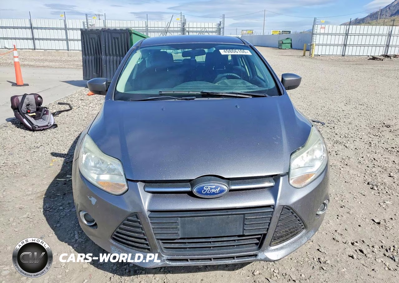 2012 Ford Focus Se VIN:1FAHP3K24CL302639 - 5