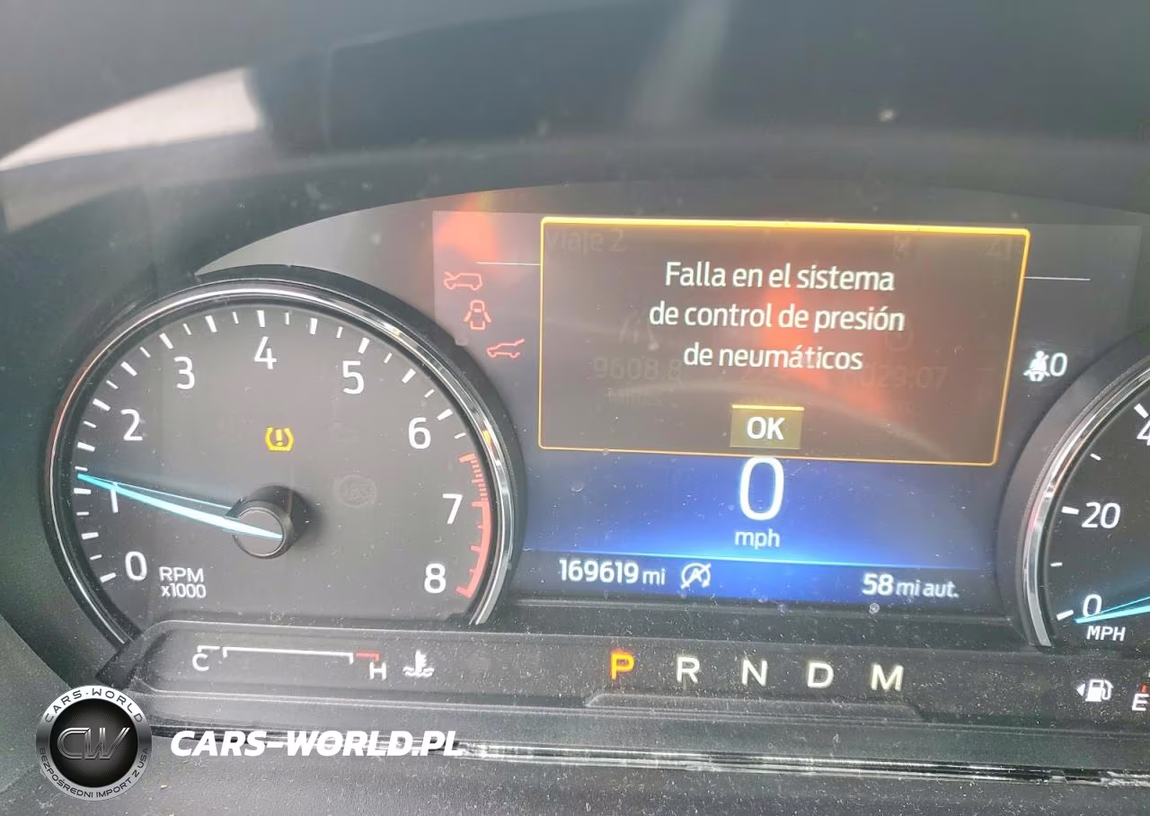 2020 Ford Explorer Xlt VIN:1FMSK8DH9LGC68201 - 9