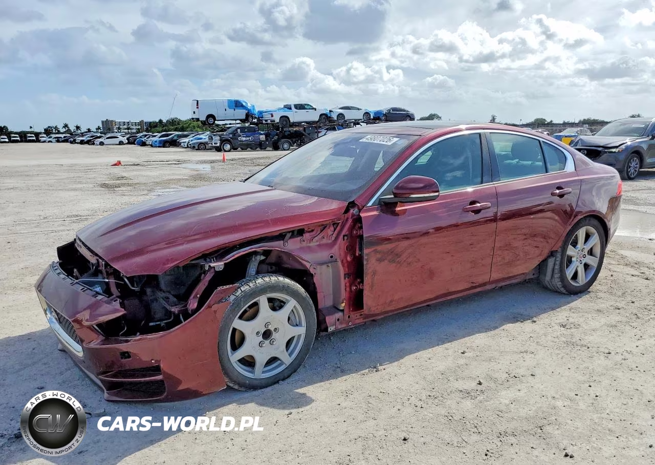 2017 Jaguar Xe Premium
