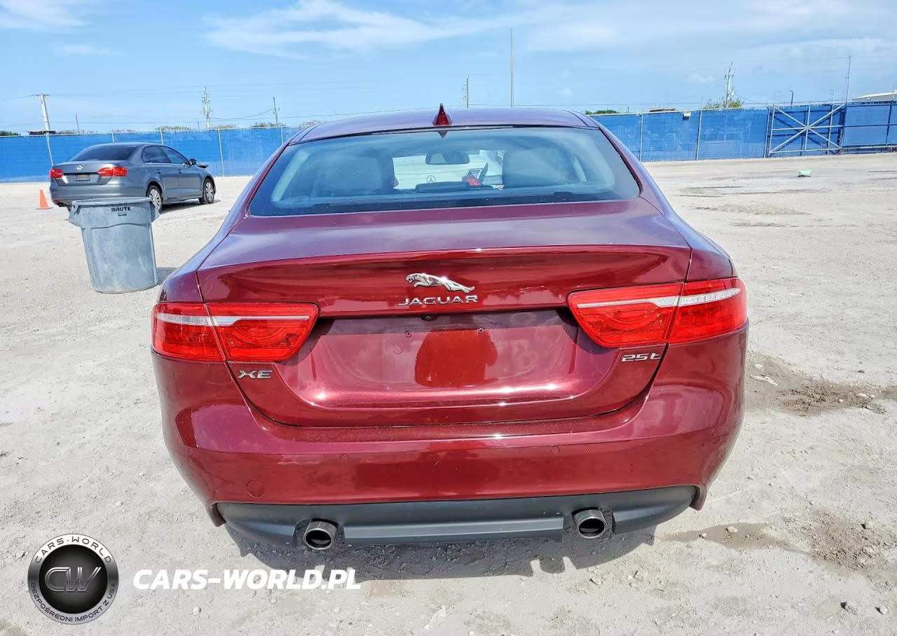 2017 Jaguar Xe Premium VIN:SAJAD4BGXHA968916 - 6