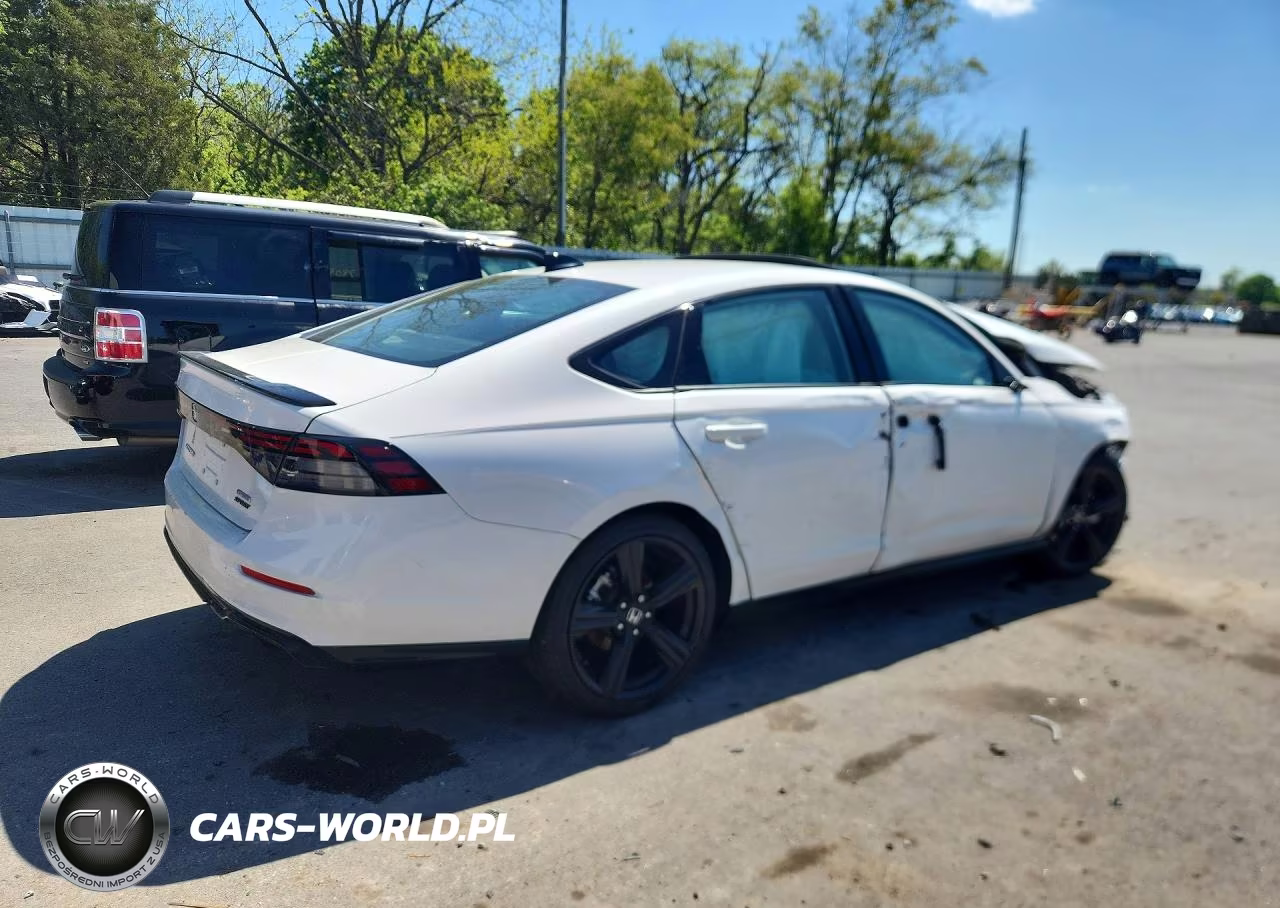 2025 Honda Accord Hybrid Sport-L VIN:1HGCY2F75SA077810 - 3