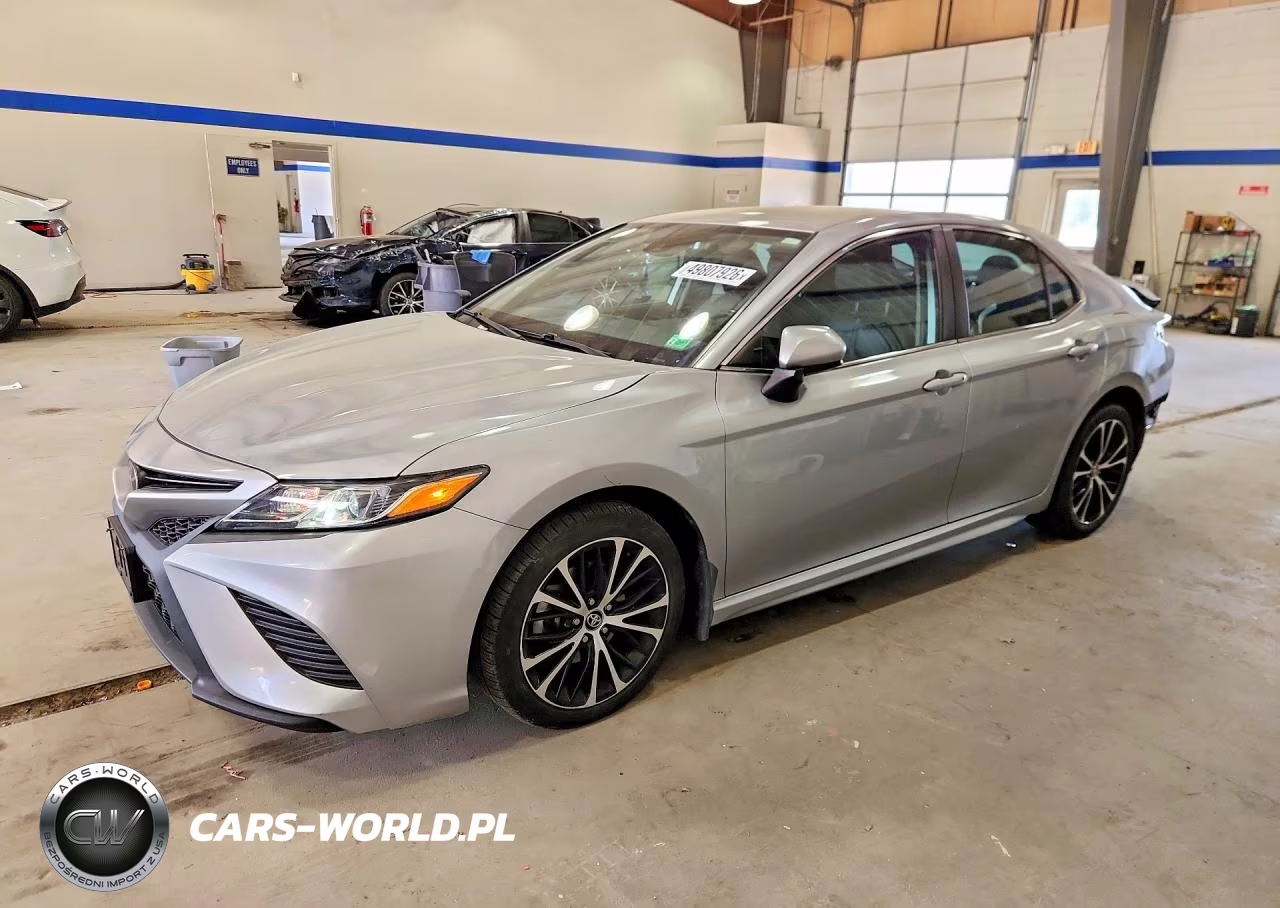2020 Toyota Camry Se